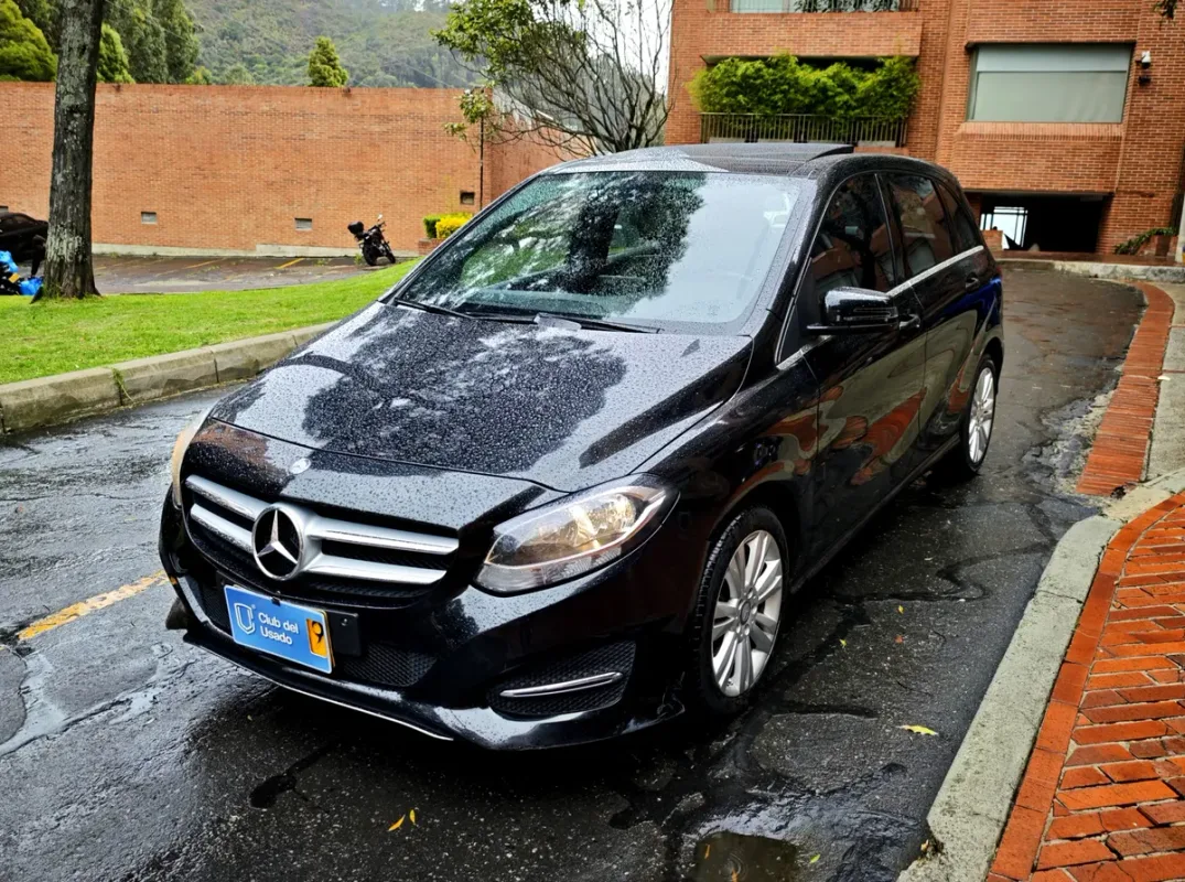 Mercedes-Benz Clase B 1.6 Blueefficiency — vista principal