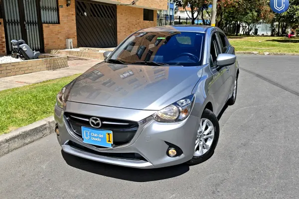 Mazda 2 1.5 Touring At — vista principal